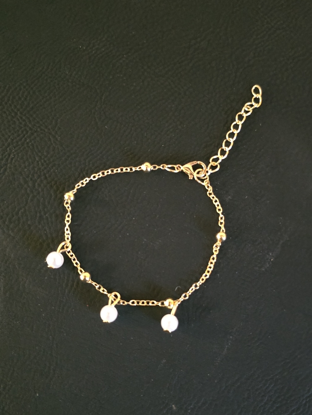 Gold Pearl Dangle Chain Bracelet